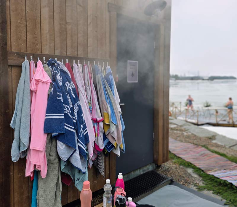 Avantouinti, avovesiuinti ja sauna ympäri vuoden